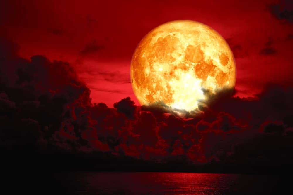 red moon spiritual meaning